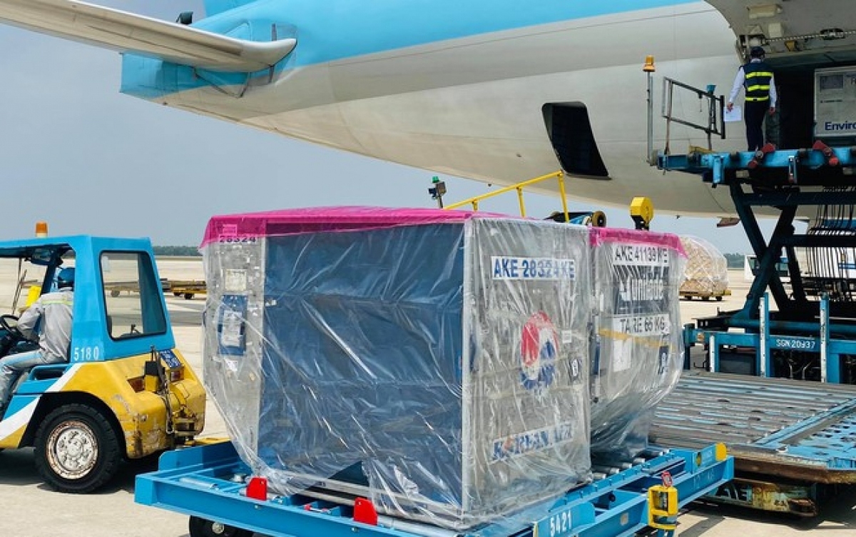 Seven batches of COVID-19 vaccines set to arrive in Vietnam